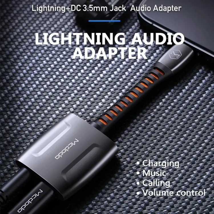 Macdodo Lightning to 3.5mm Audio + Lightning Charge Splitter