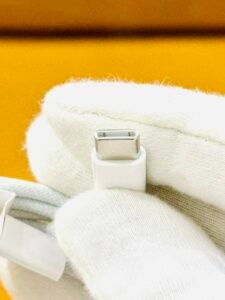 APPLE GENUINE TYPE C CABLE 